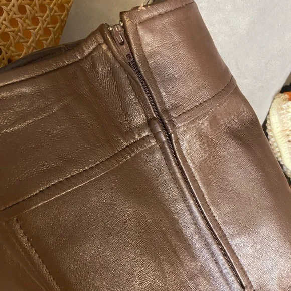 Chic Brown Leather Pencil Skirt - Picture 7 of 9